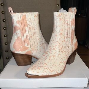 Arider: Faux Cowhide Booties